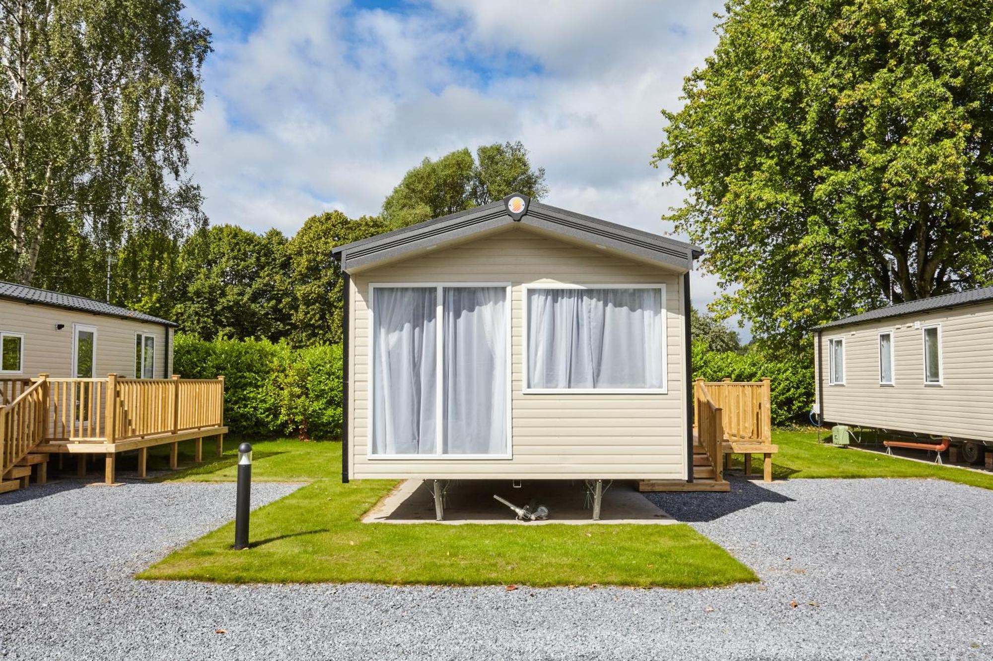 Braidhaugh Holiday Lodge And Glamping Park 克里夫 外观 照片